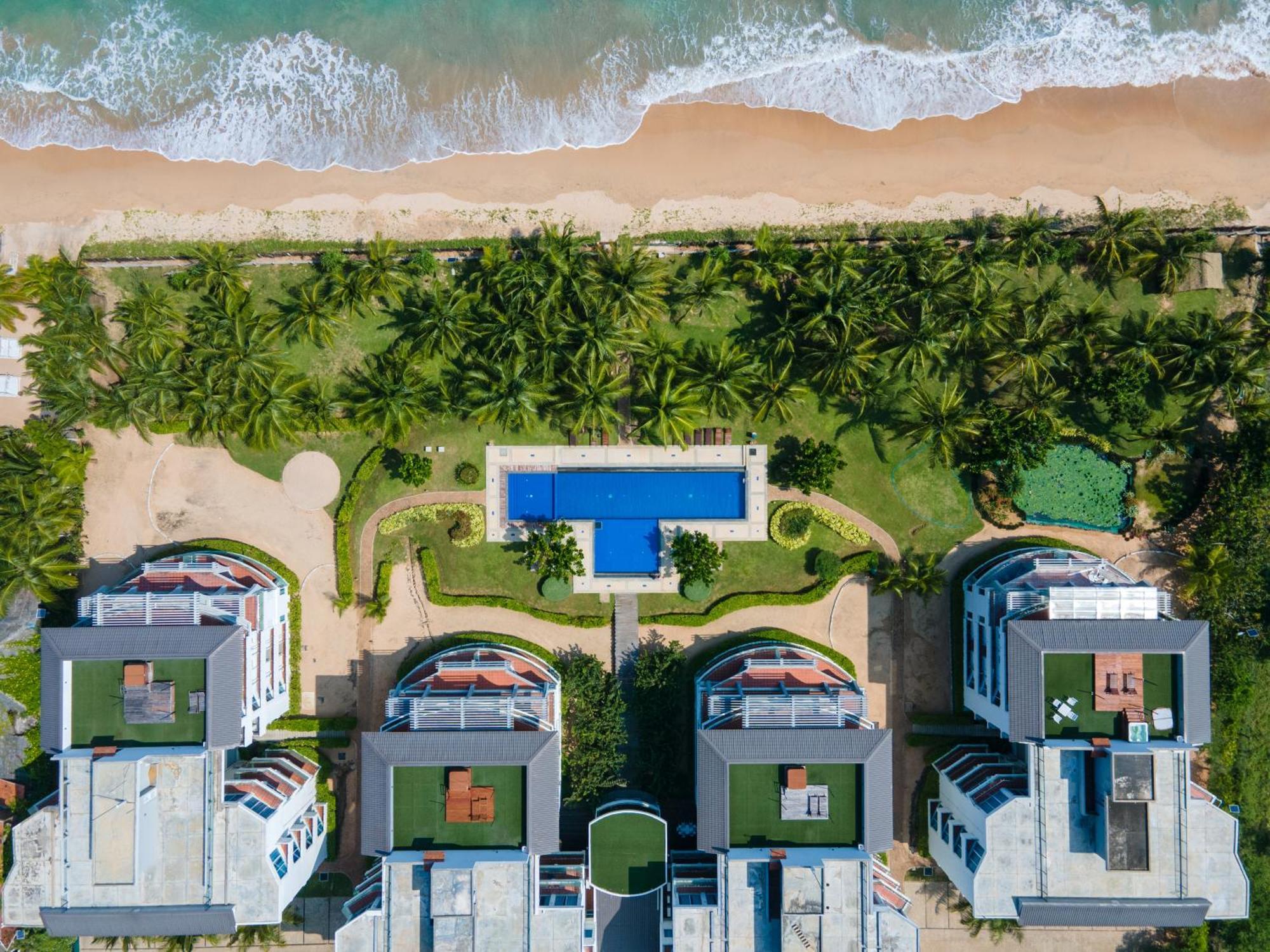Oceanfront Condominium - Нілавелі Екстер'єр фото
