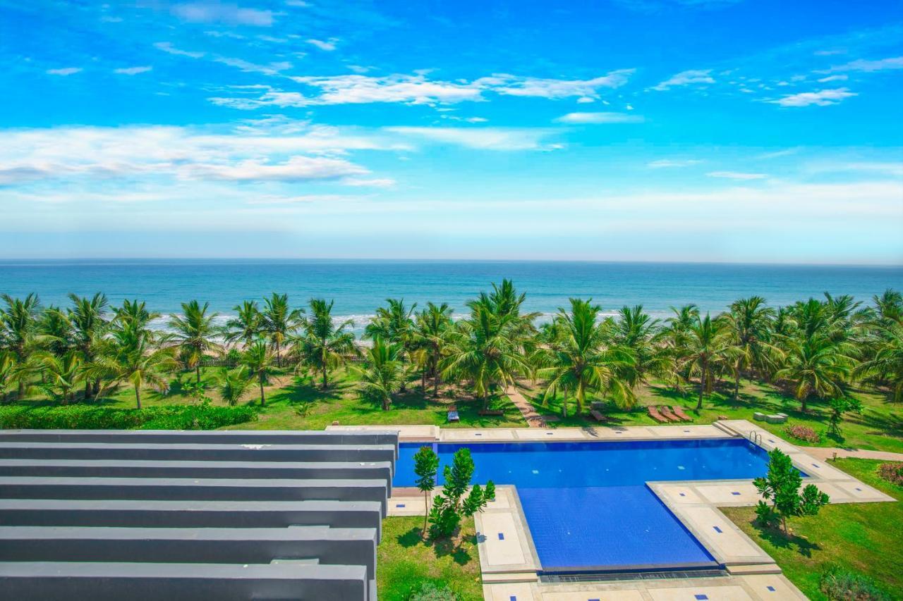 Oceanfront Condominium - Нілавелі Екстер'єр фото